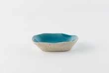 Load image into Gallery viewer, Large Freeform Rectangle Saucer
