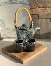 Load image into Gallery viewer, Bamboo Handled Square Tea Set with Square Cups
